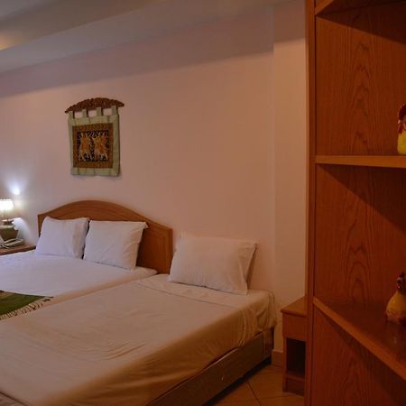 Seven Oaks Inn Csomtien-part Szoba fotó