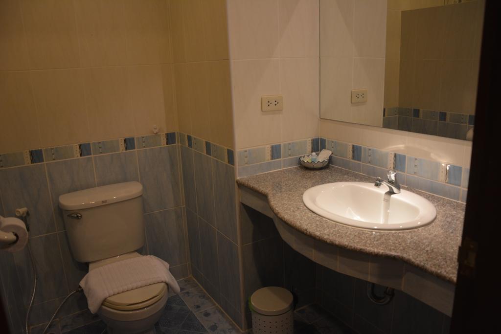 Seven Oaks Inn Csomtien-part Szoba fotó