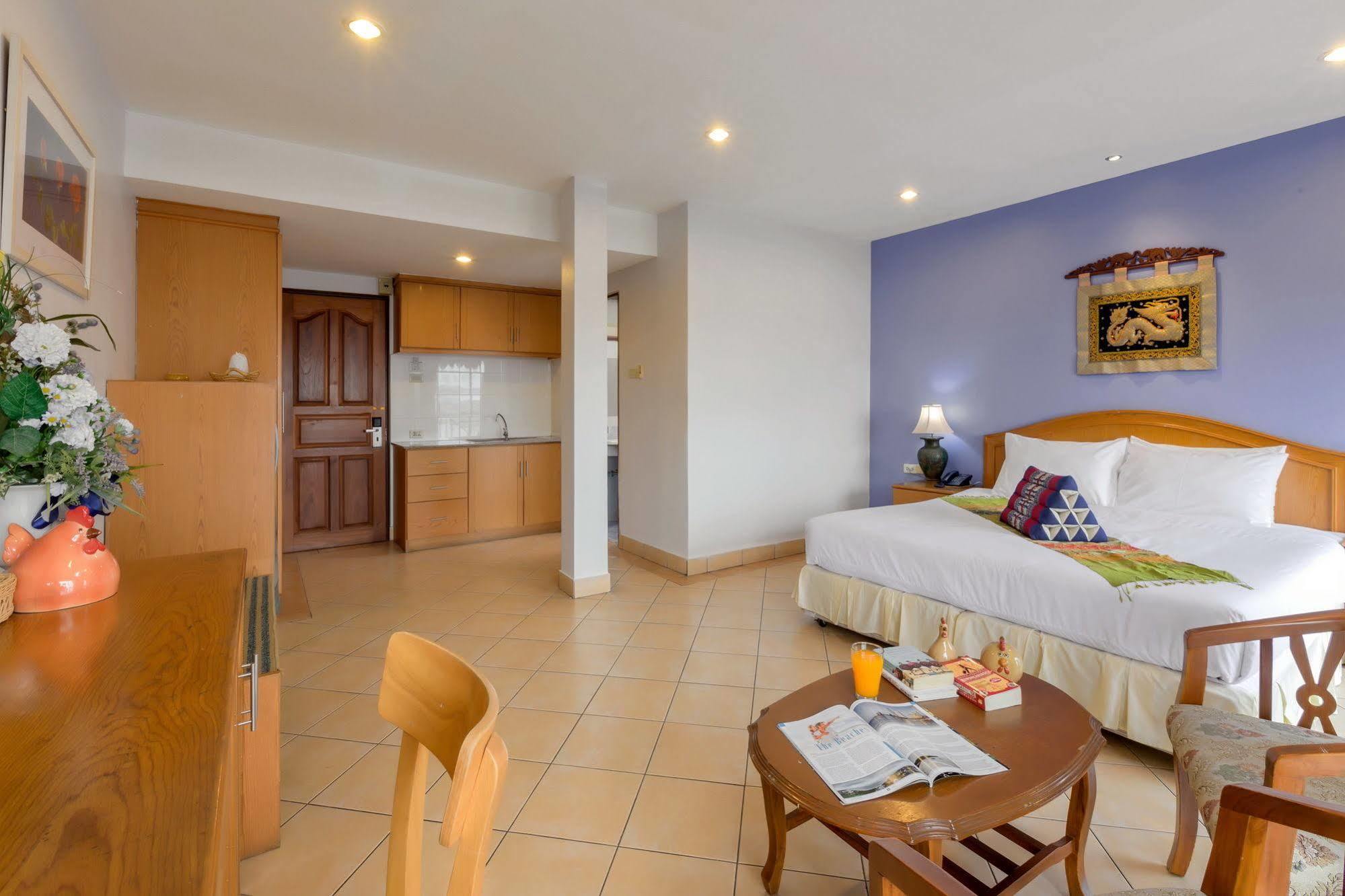 Seven Oaks Inn Csomtien-part Kültér fotó
