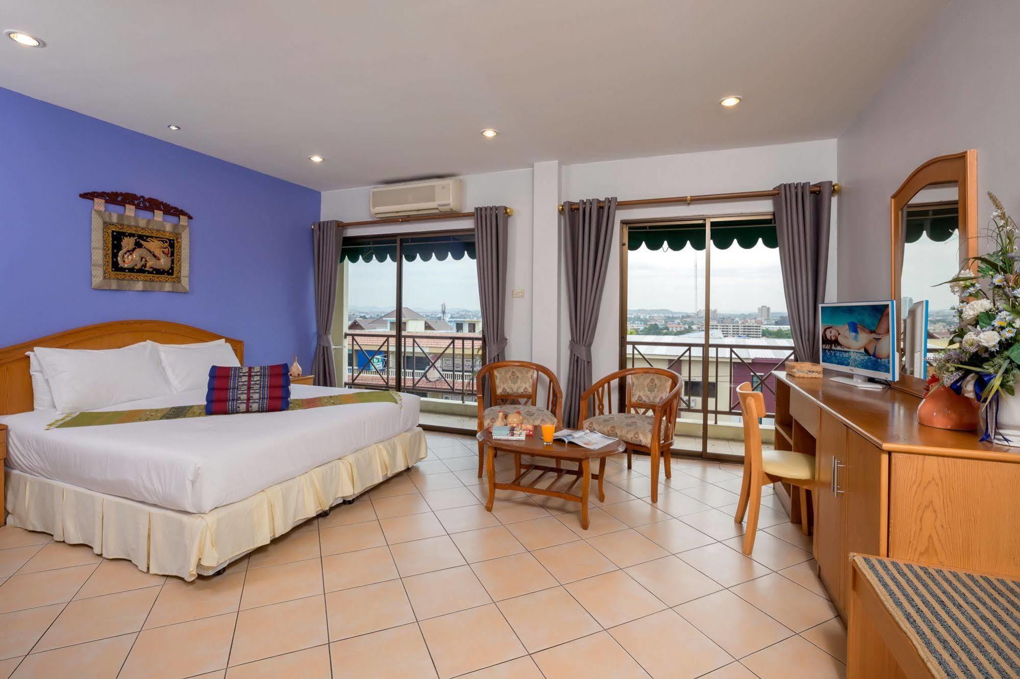 Seven Oaks Inn Csomtien-part Kültér fotó
