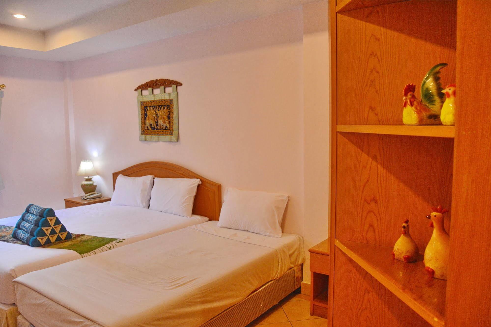 Seven Oaks Inn Csomtien-part Kültér fotó